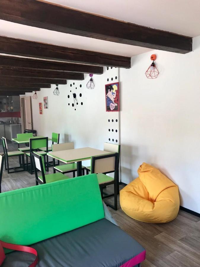 Lucky Hostel На Крещатике Kyiv Exterior photo